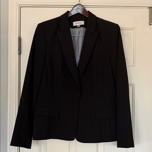 Calvin Klein Women's Elegant Black Suit Jacket